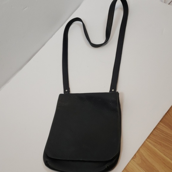 Roots Navy Pebbled Leather Cross body purse